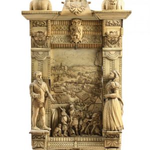 Important haut-relief en ivoire sculpté, travail français XIXe dans le goût de la Renaissance.