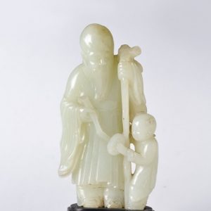 CHINE, XIXe. Statuette en jade céladon pâle (...) Estim. 2/3000 € Vente du 21/10/2017