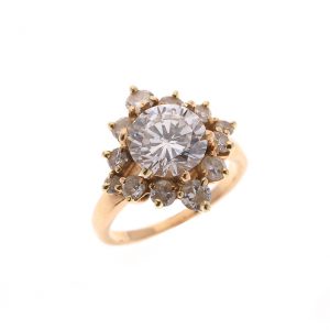 Lot 103 : Bague en or jaune 18K